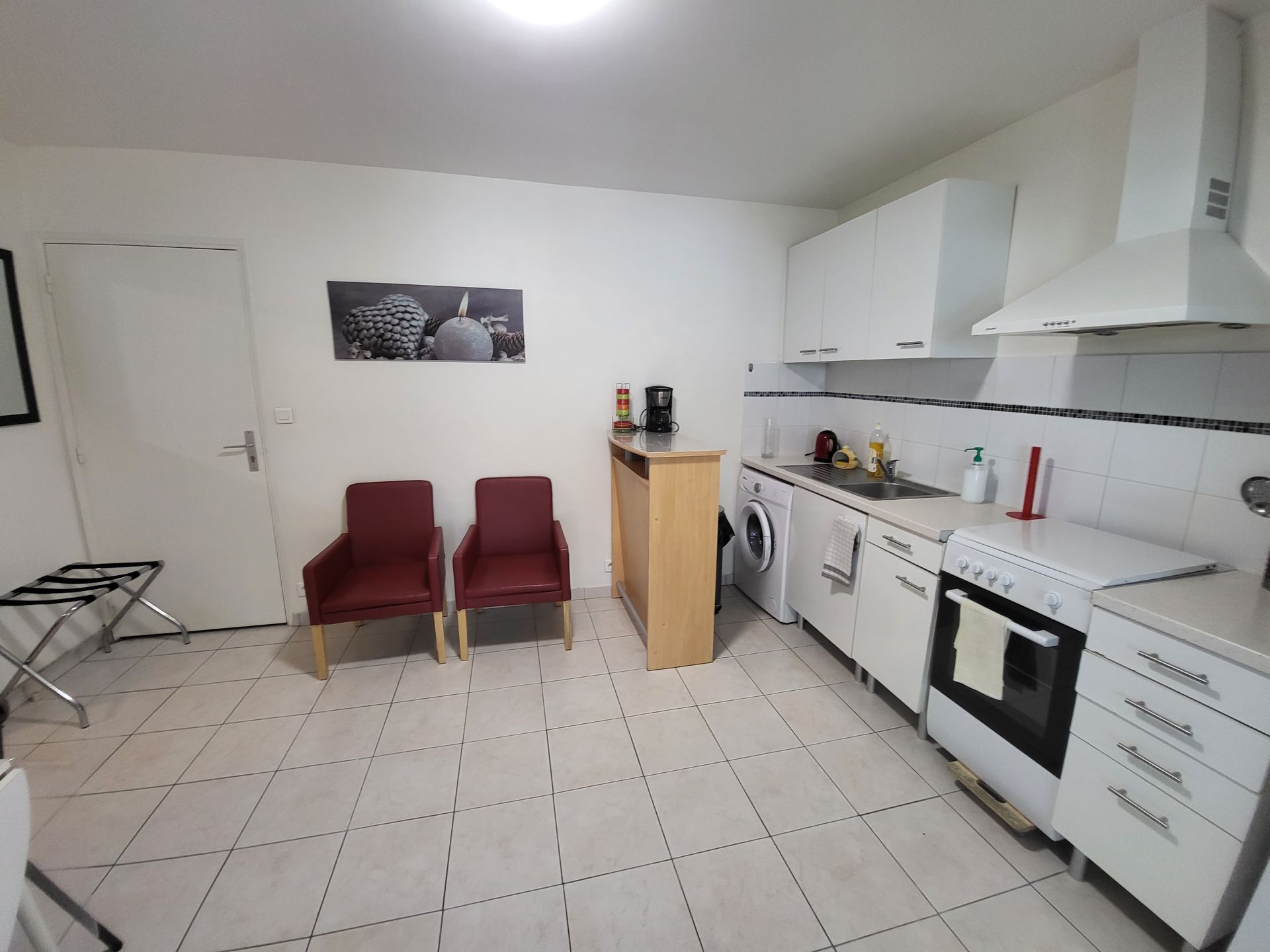 Cuisine avec coin salon