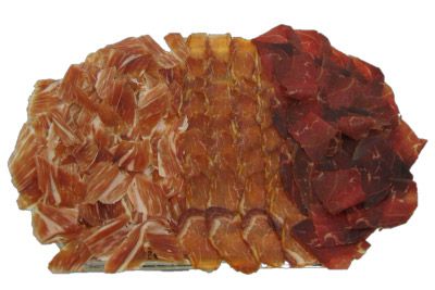 Roca mineral marrón y roja con textura cristalina y estratificada.