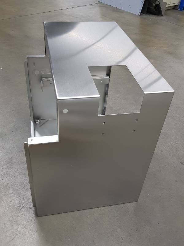 Metallbauteil rechteckig groß