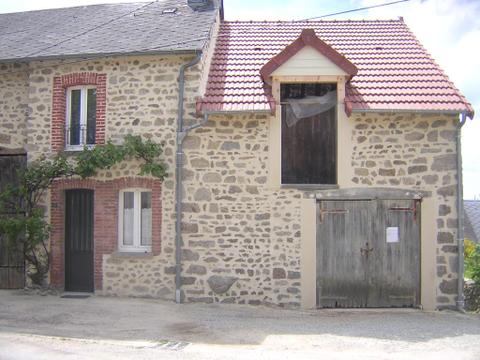 Mur en pierre rénové