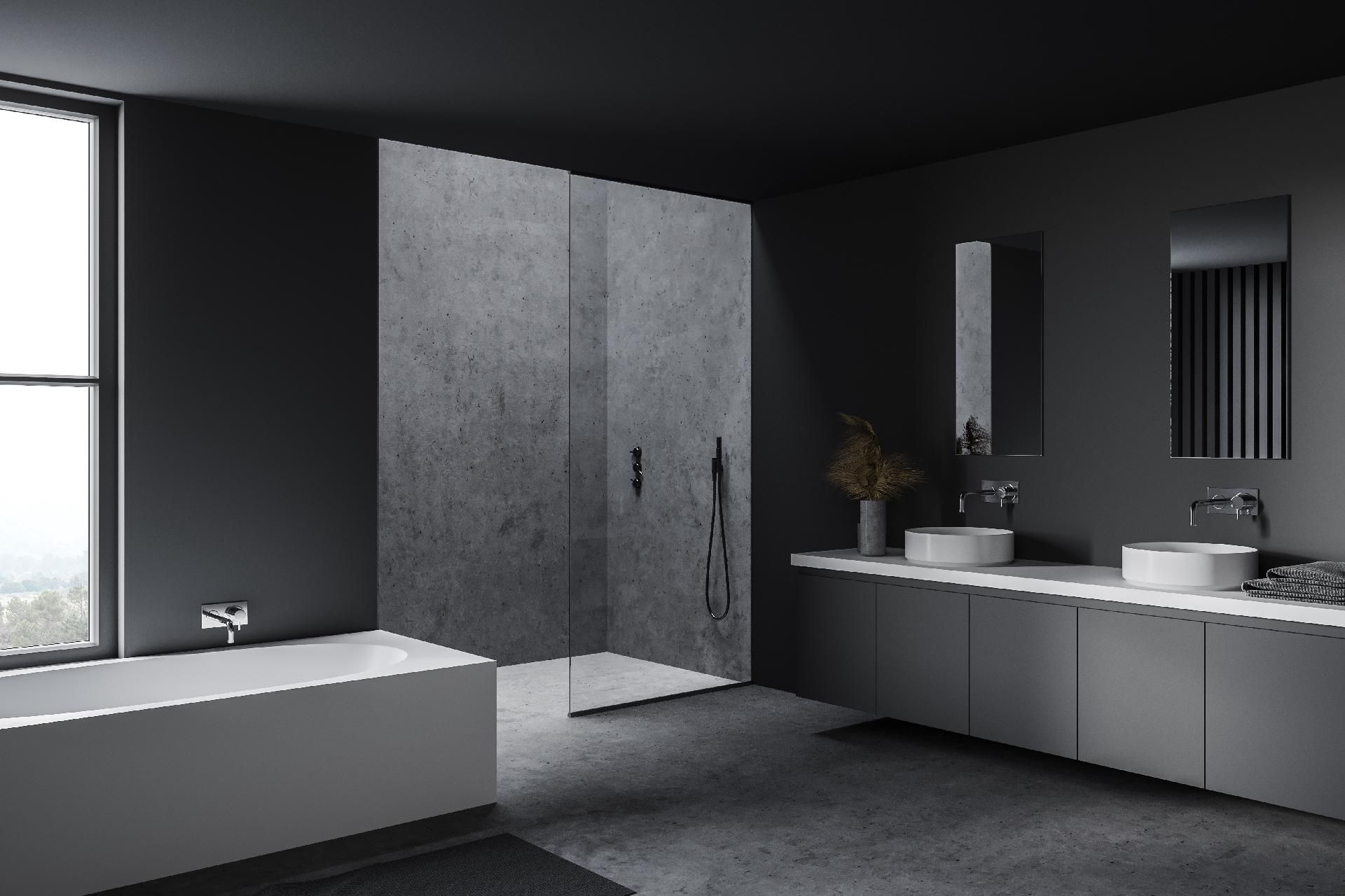 Modernes graues Badezimmer mit Doppelwaschbecken, Glasdusche, Badewanne und einem großen Fenster