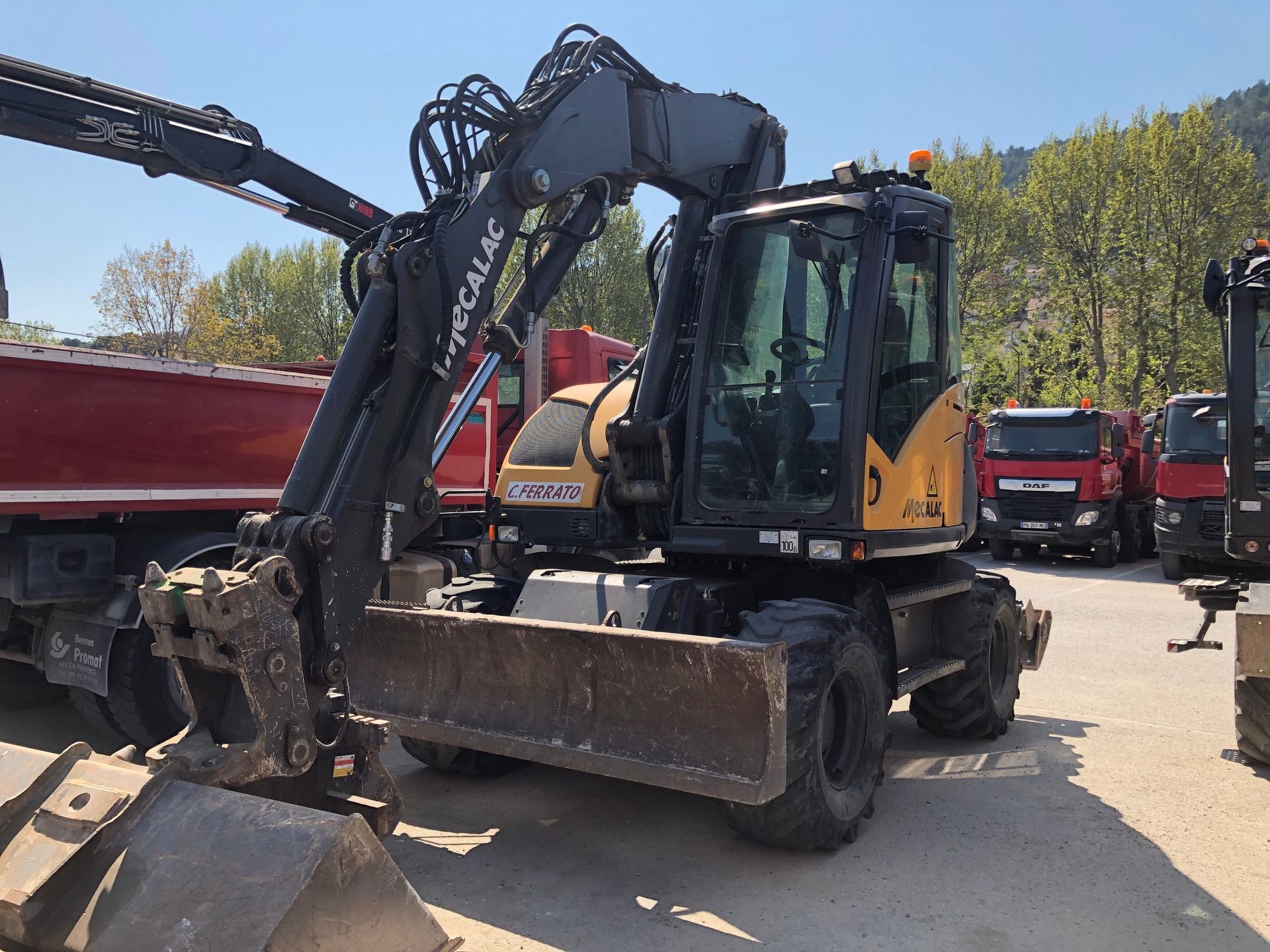 Pelle multifonctions Mécalac 14