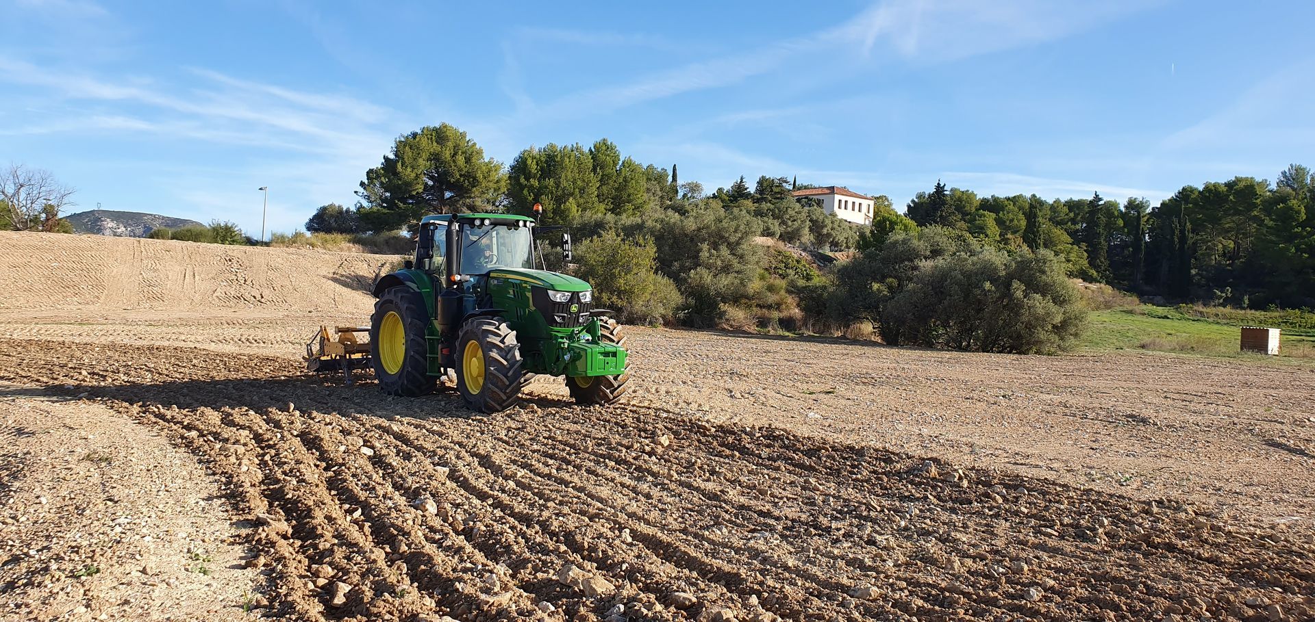 travail de la terre végétale