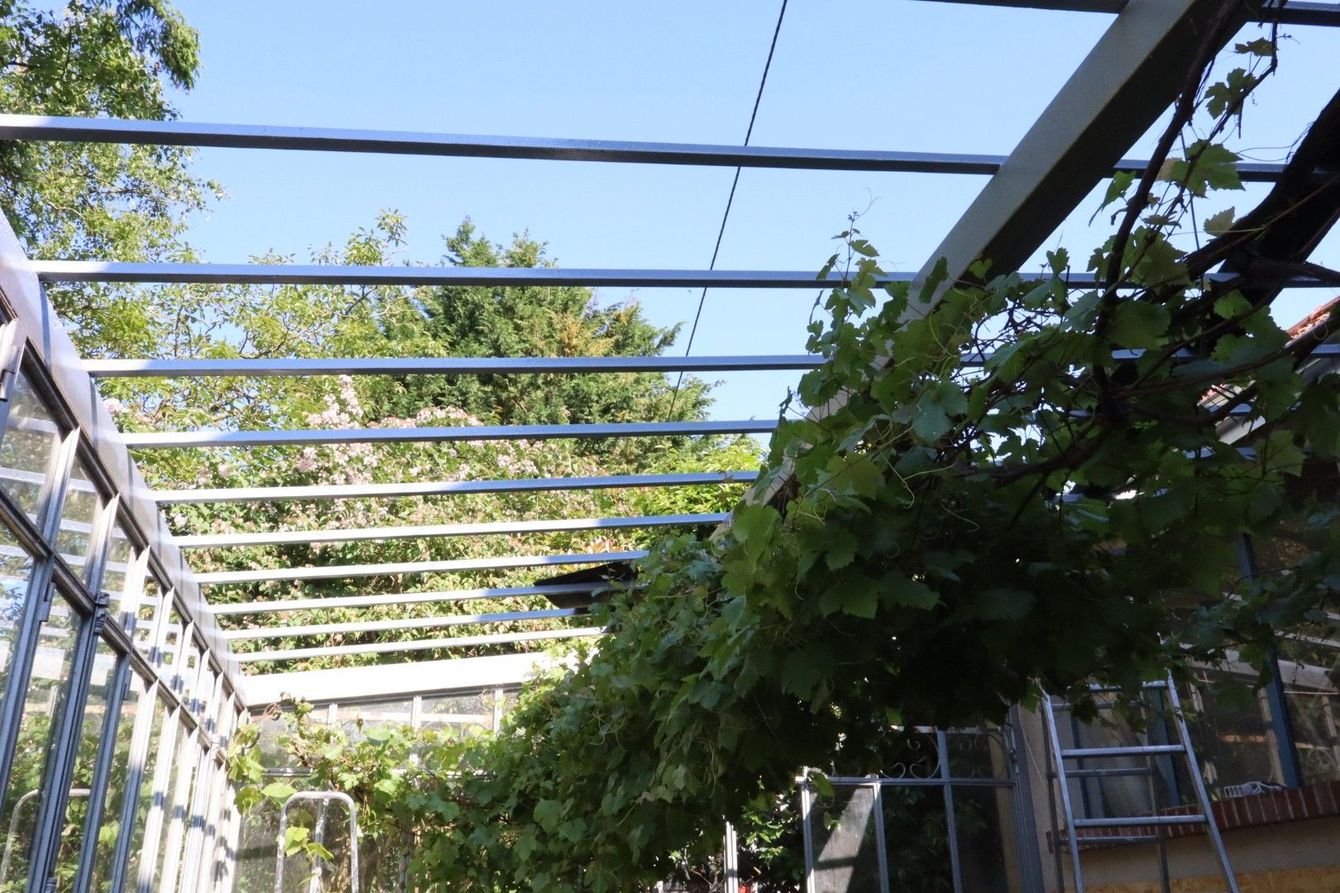 Vue dessous de la véranda avant rénovation