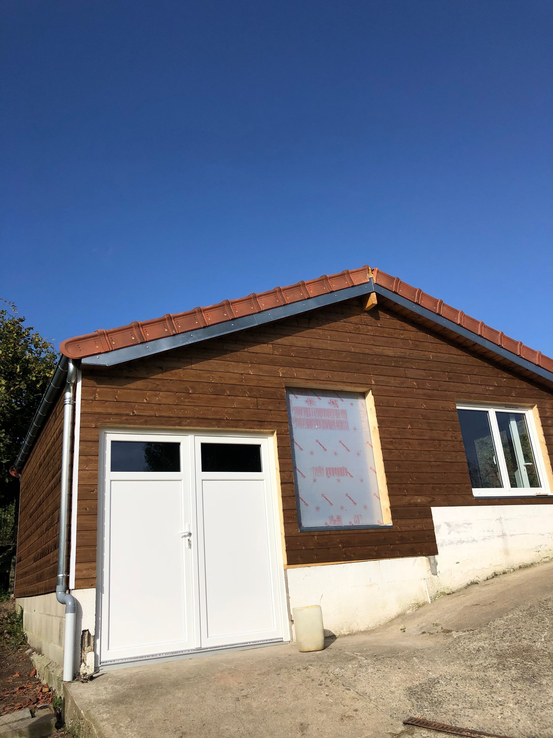 Rénovation de toiture et d'ossature en bois sur un garage