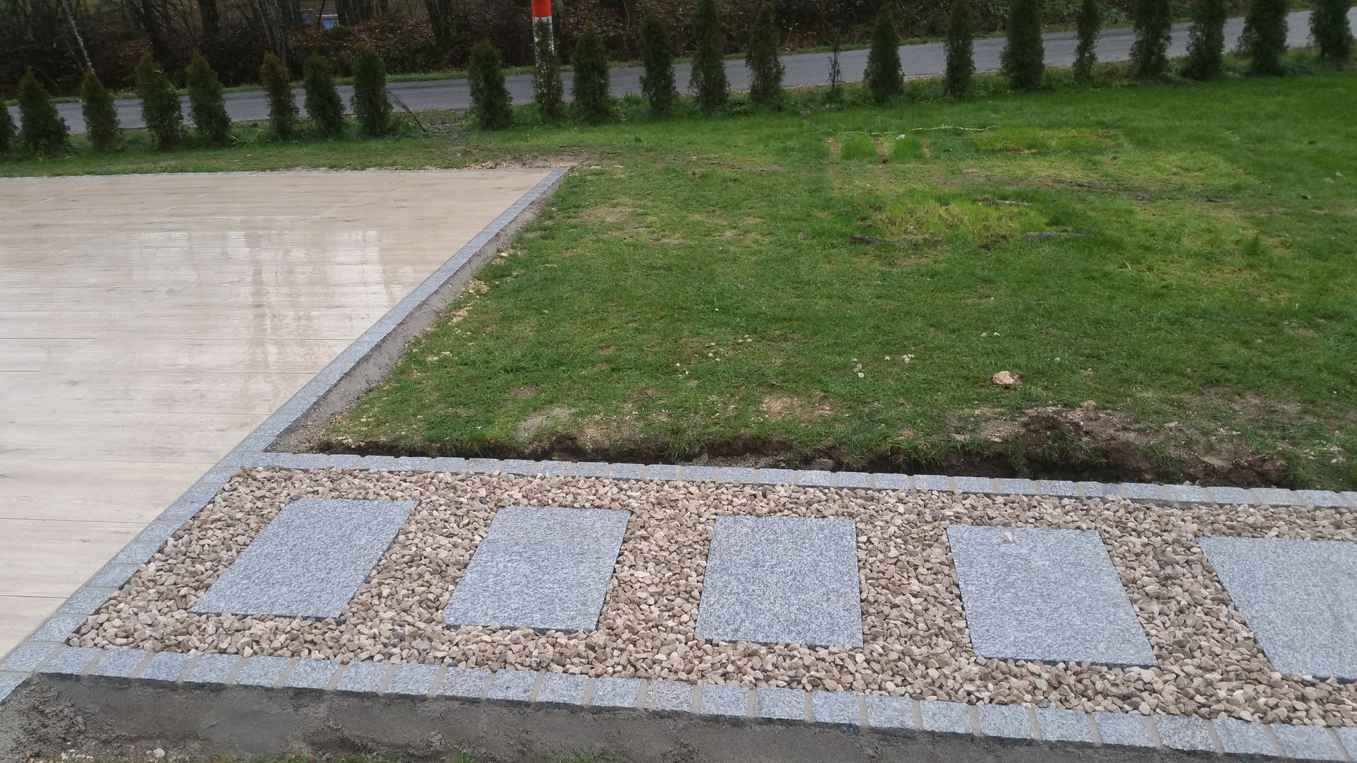 Photo de décoration de sol avec des pierres