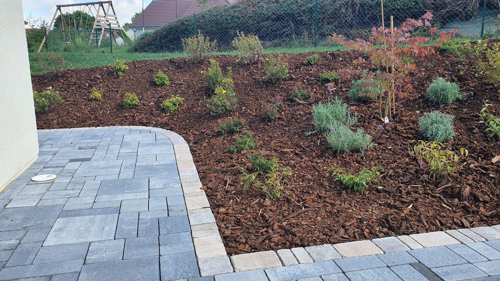 Photo de plantation de fleur réalisé par Les Jardins d'Adam