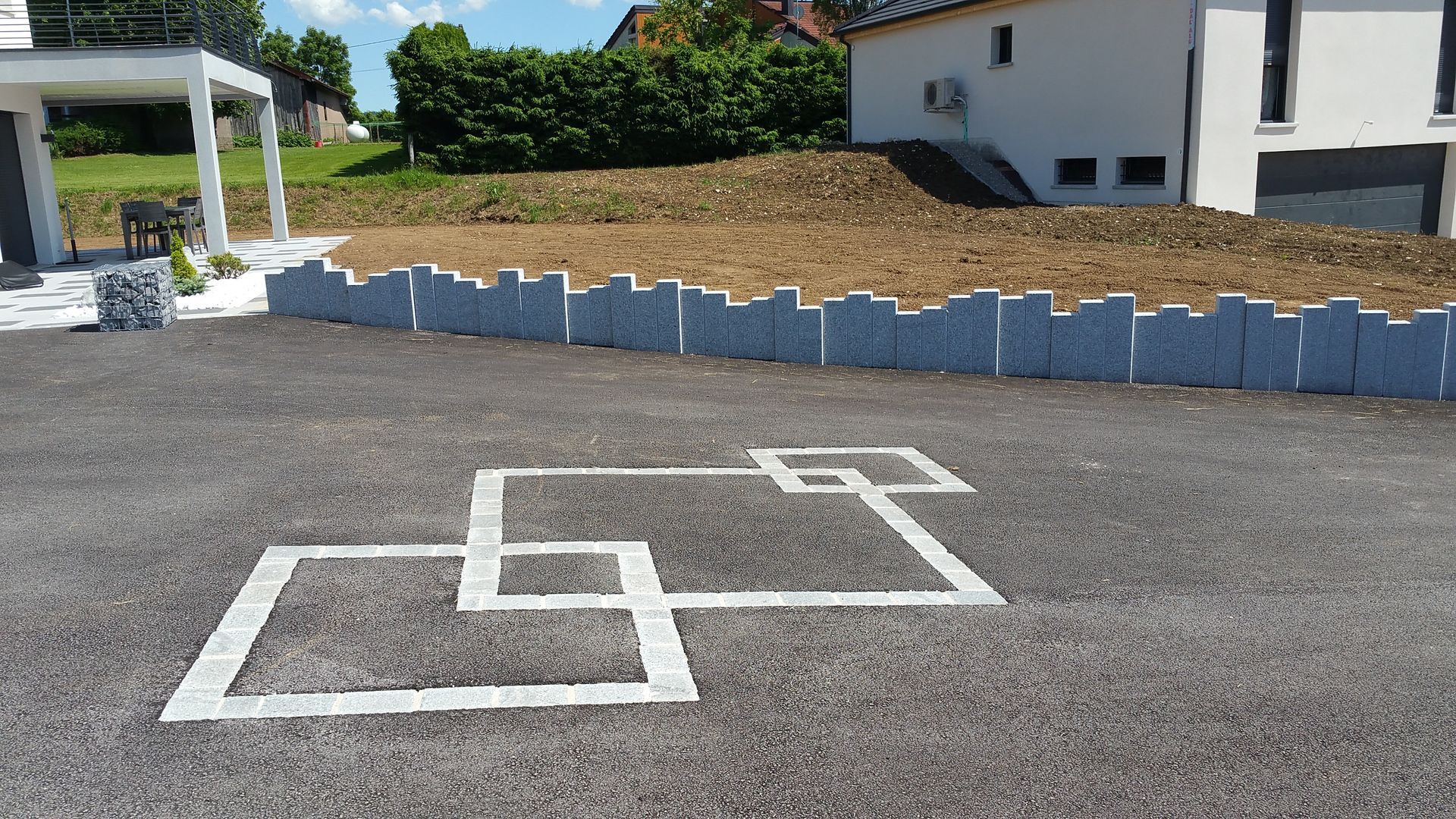 Photo d'une décoration de sol avec des pavés