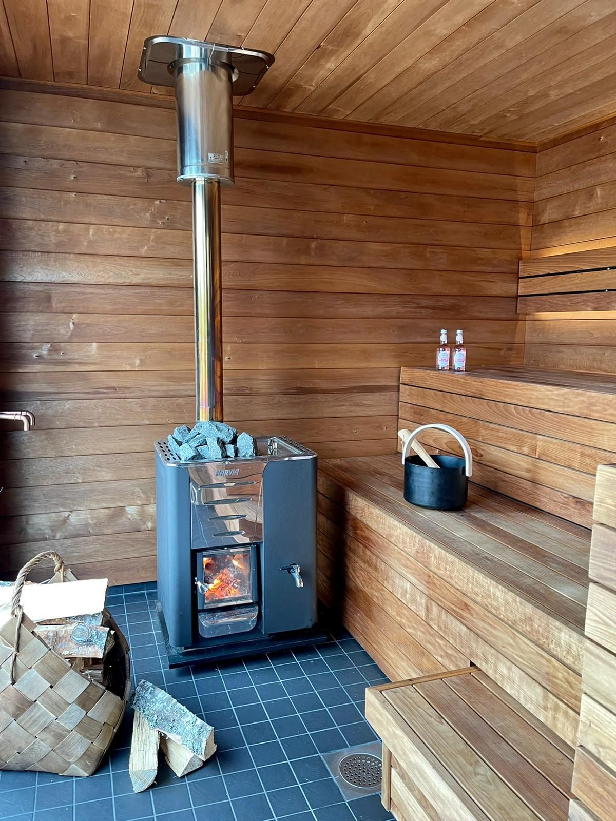 Saunan suunnitelmat  ja toteutus