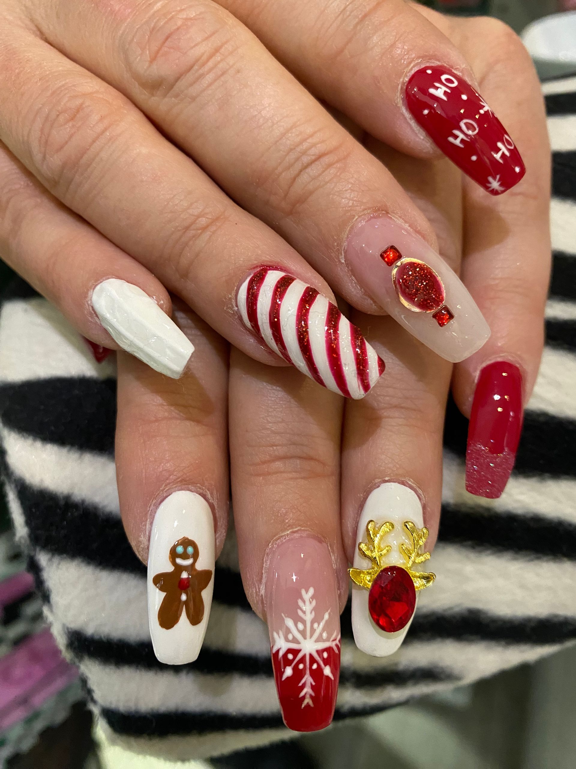 Nail Art de Noel sur ongles long par Perfect Touch Albi
