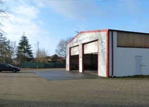 Halle für Kfz-Prüfungen