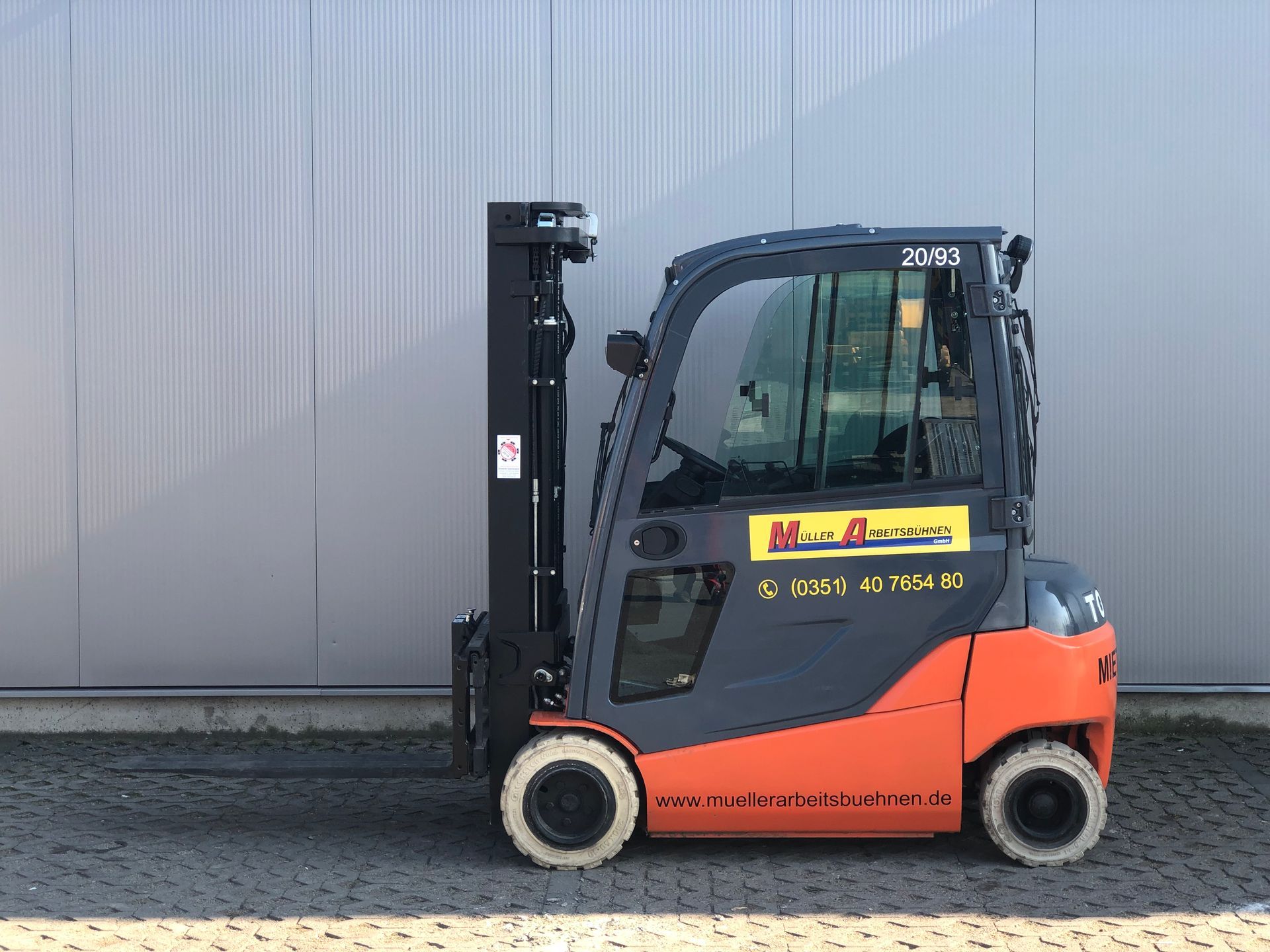 Müller Arbeitsbühnen Elektrostapler 2000kg