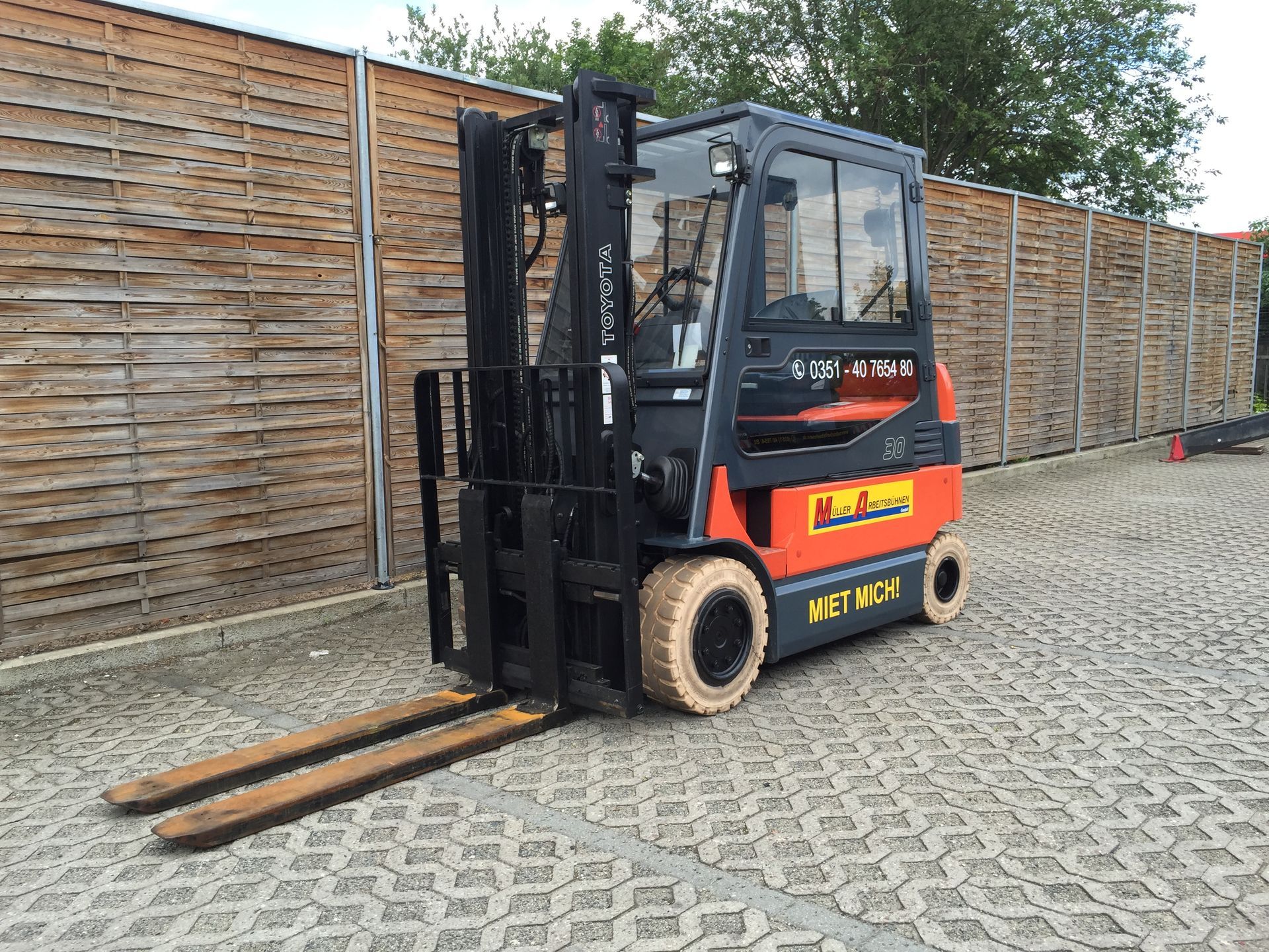 Müller Arbeitsbühnen Elektrostapler