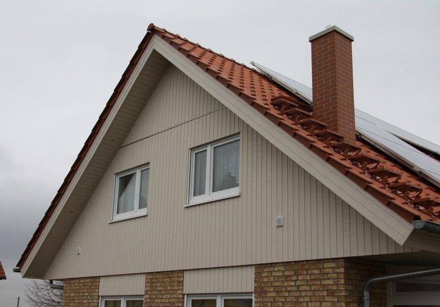 Deckender Holzanstrich mit einer Hitzdeckfarbe