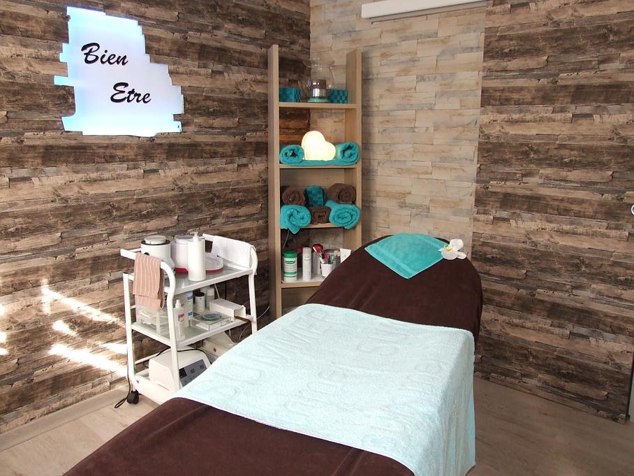 Salle de massage - Bien-être au Naturel à Chambéry, institut de beauté aux soins naturels