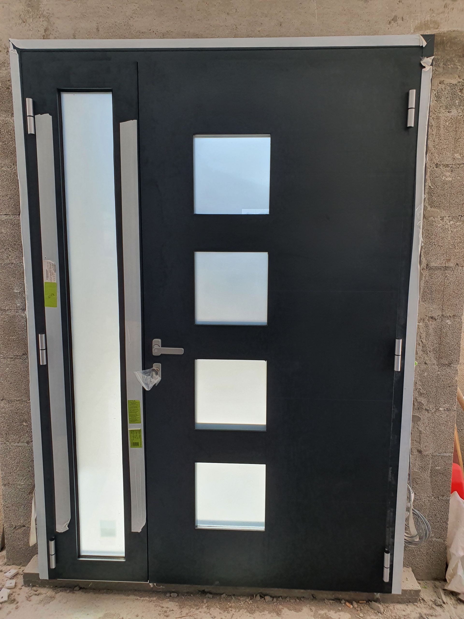 Porte d'entrée en aluminium