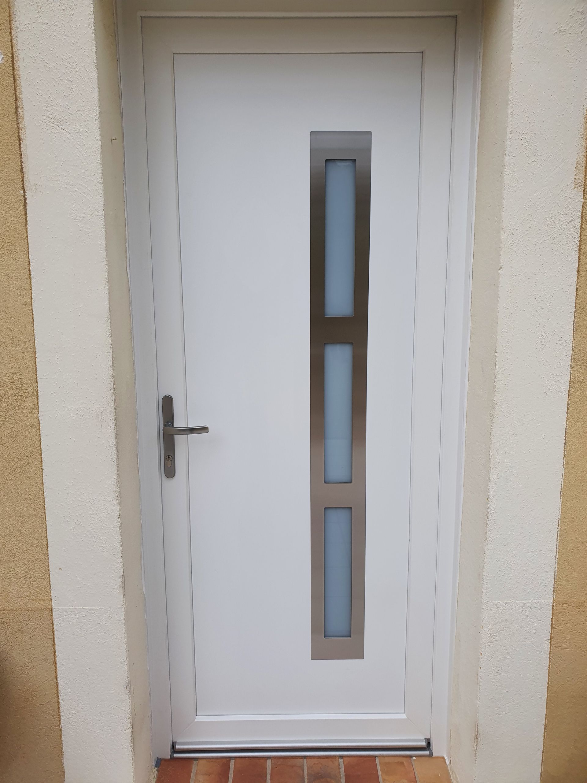 Porte d'entrée en PVC