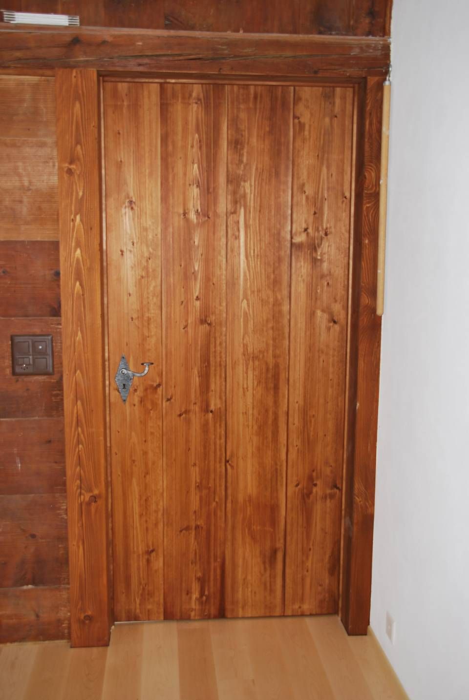 Holztür von der Schreinerei Hanselmann GmbH