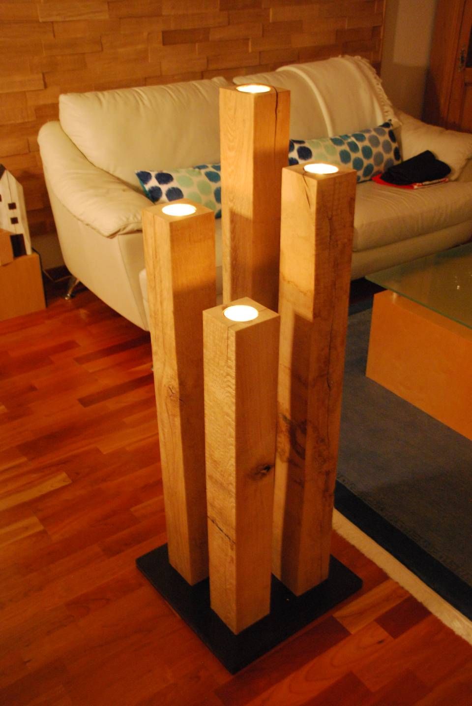 Hölzerne Kerzenständer von der Schreinerei Hanselmann GmbH
