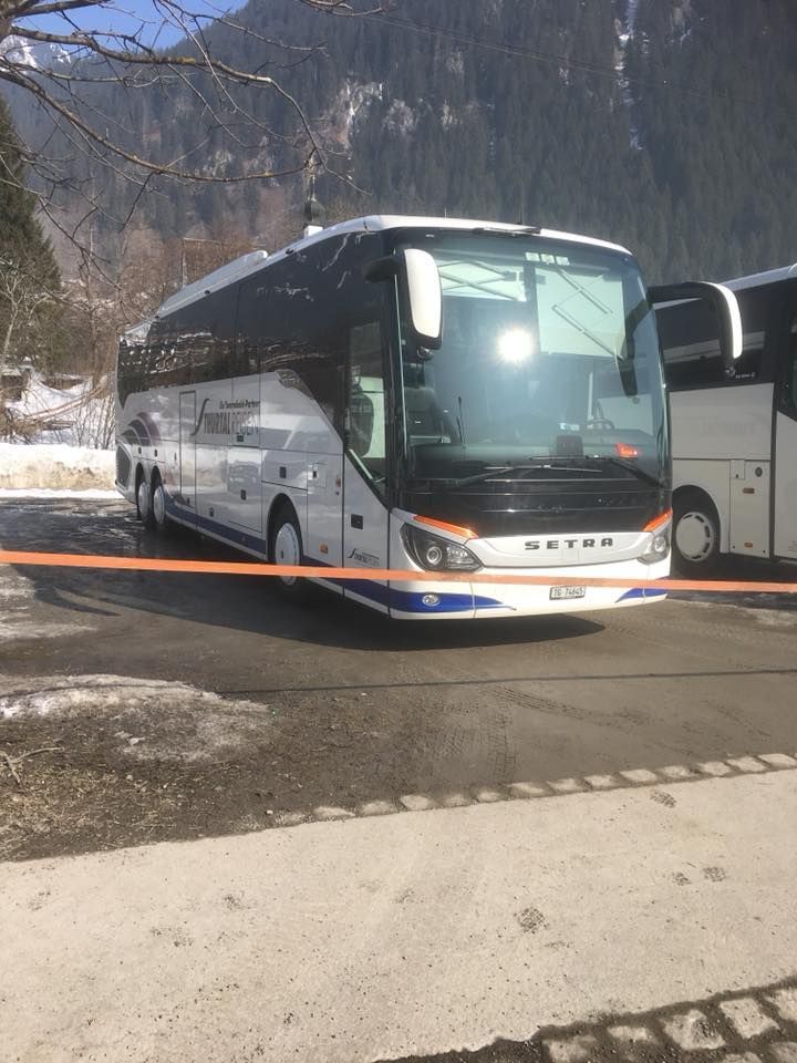 Müllhaupt  Busbetrieb
Taxi & Carreisen  Aadorf