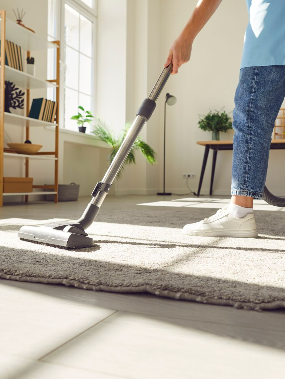 Passage d'aspirateur sur tapis