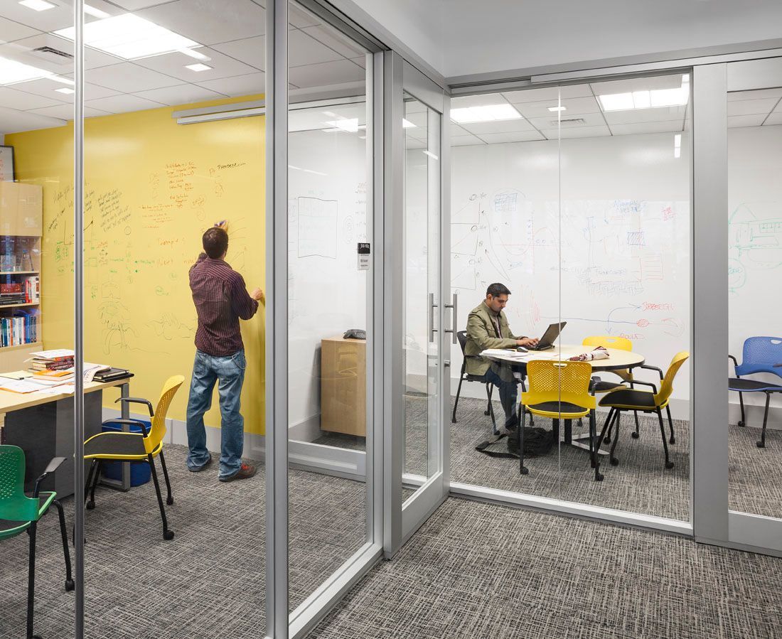 Wand zum Schreiben im Büro und Schule - IdeaPaint - zmaler.ch Simon Wyss - Zürich 1