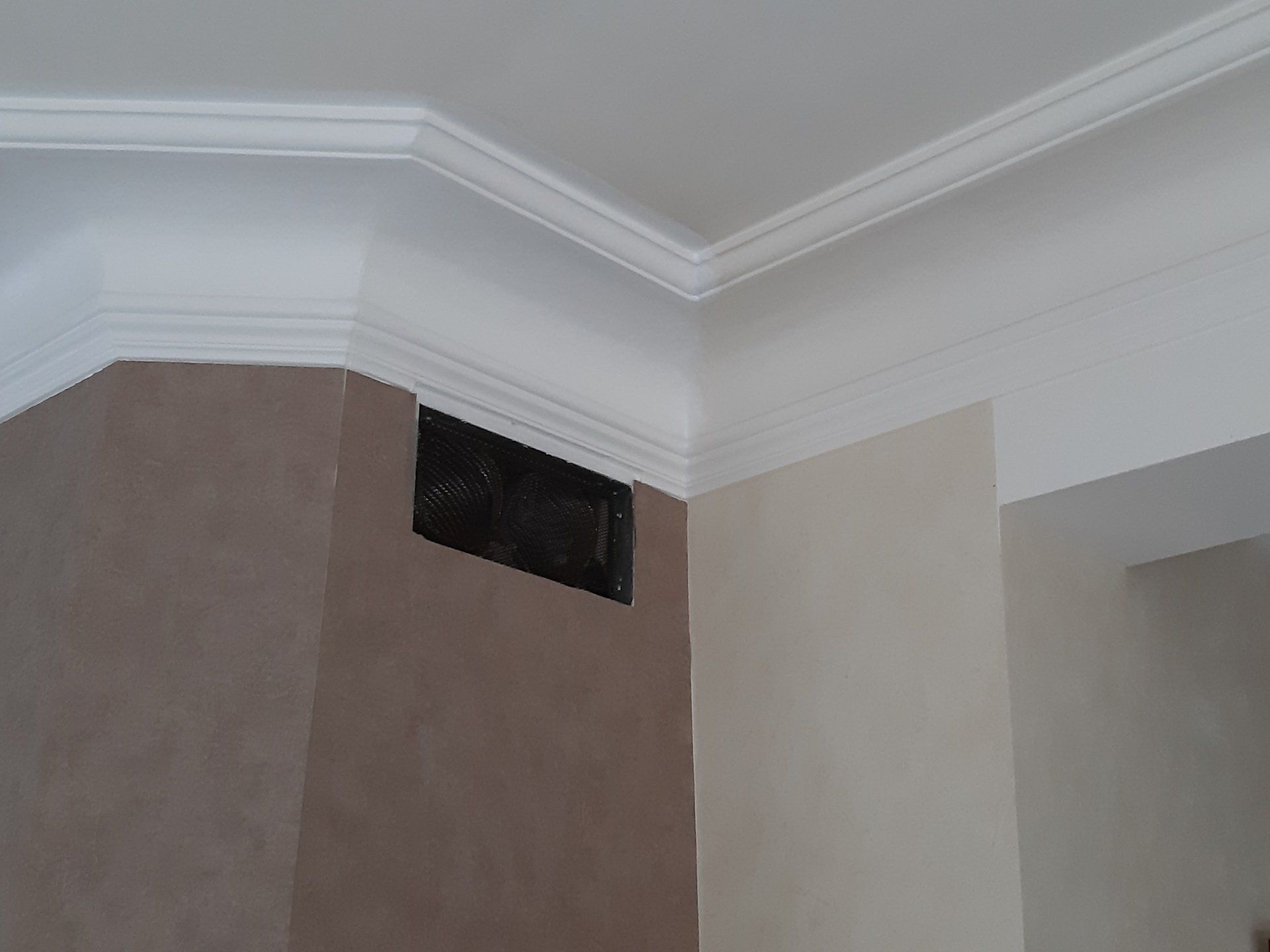 Rénovation du plafond et de la corniche 5