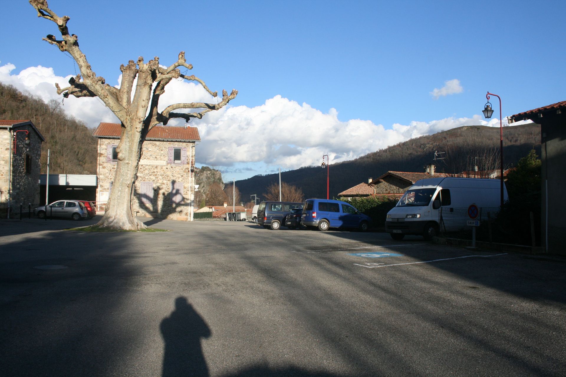 Place et parking d'Amplaing - avant