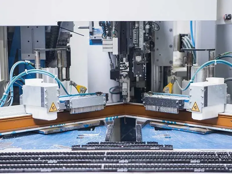 Produktionsarbeit bei Sonnenschutz Kottmar