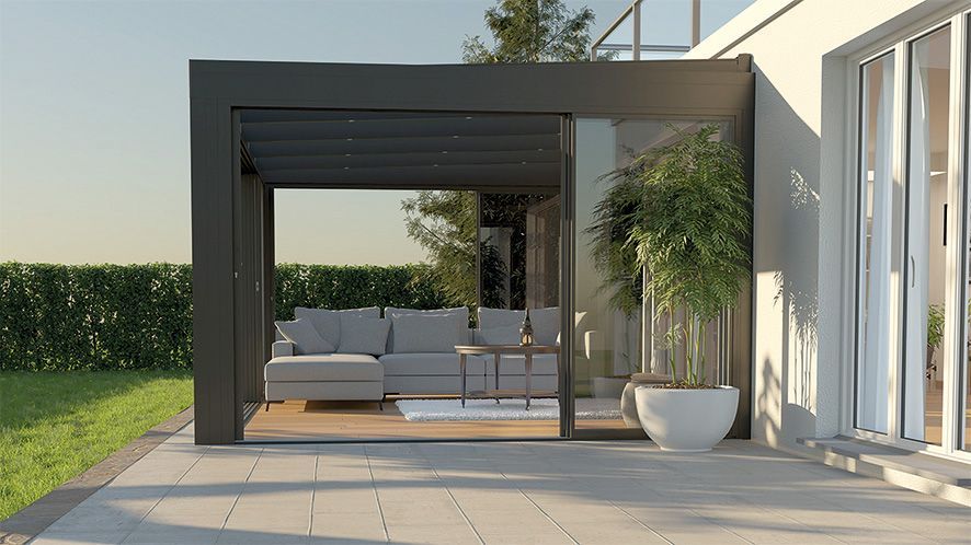 Wintergarten mit offener Glastür