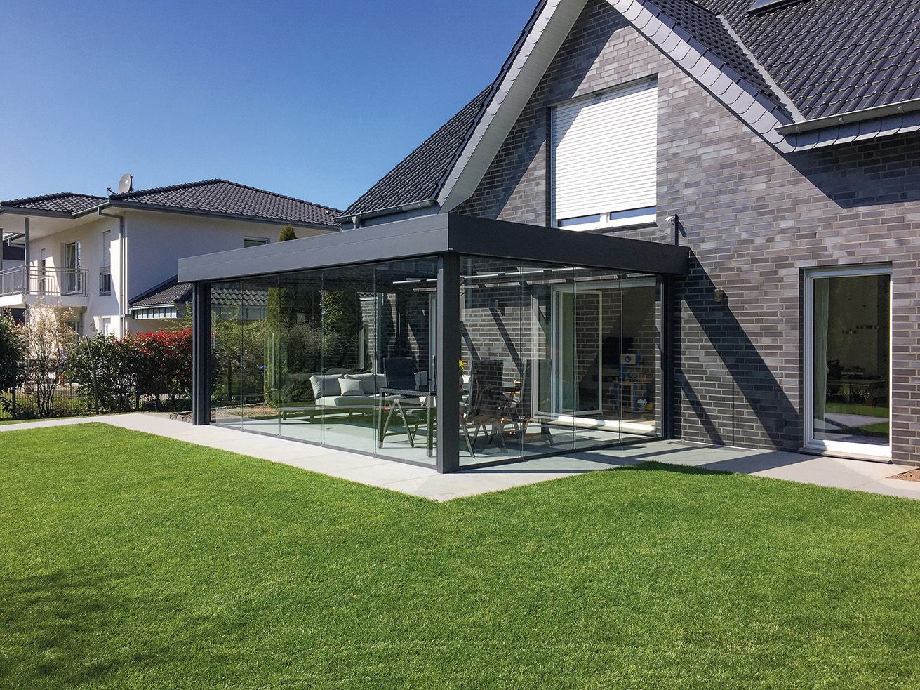 Wintergarten mit Glastür