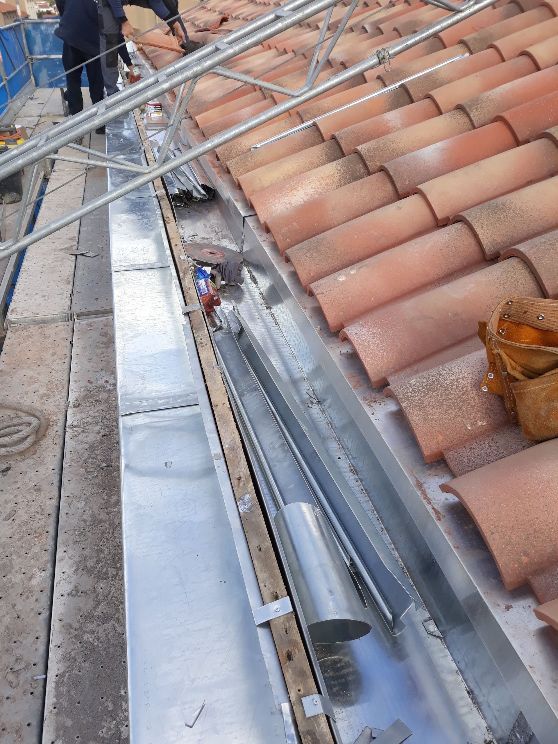 Rénovation de gouttière en zinc