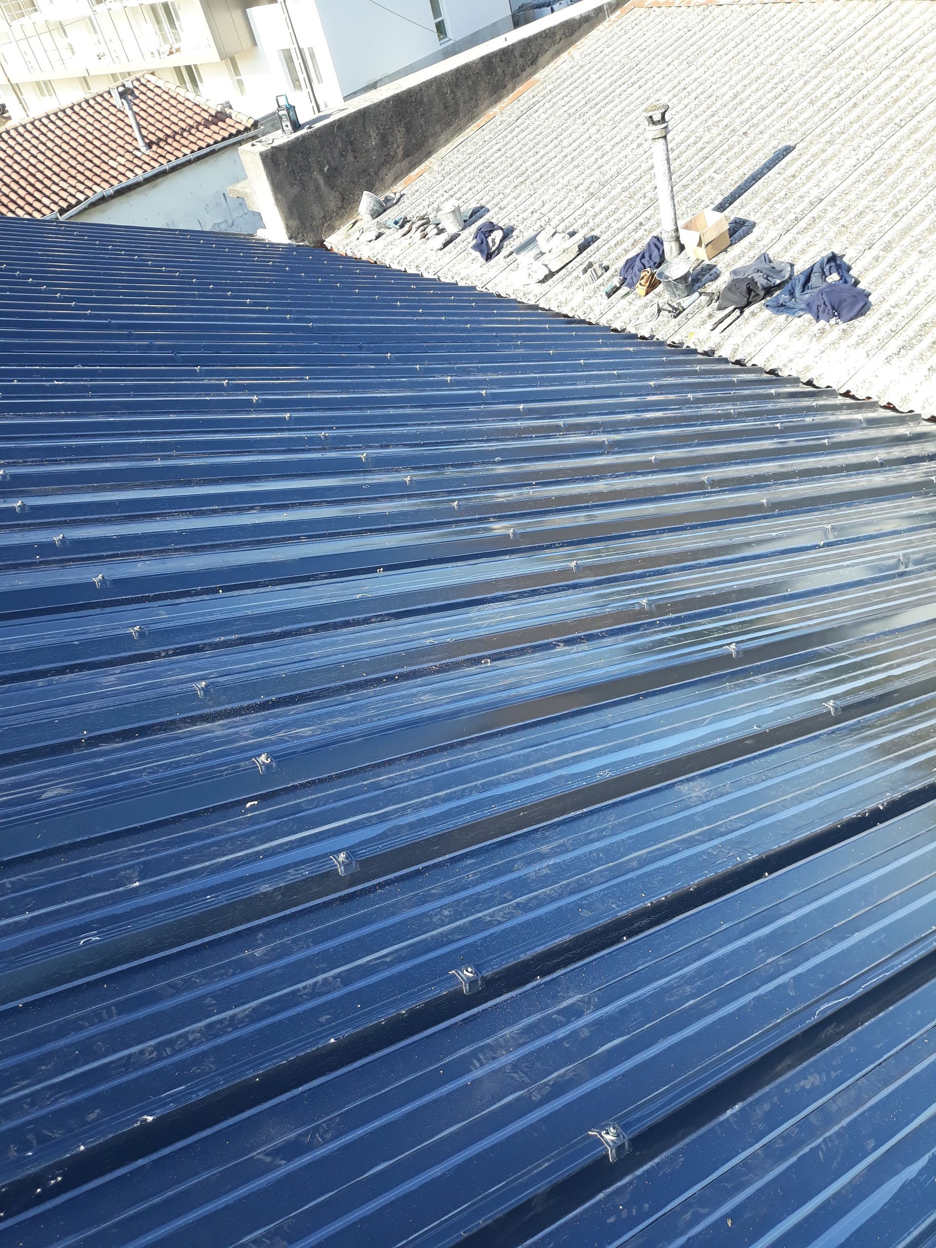 Toiture en zinguerie en pente