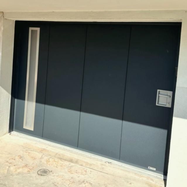 Porte de garage gris anthracite