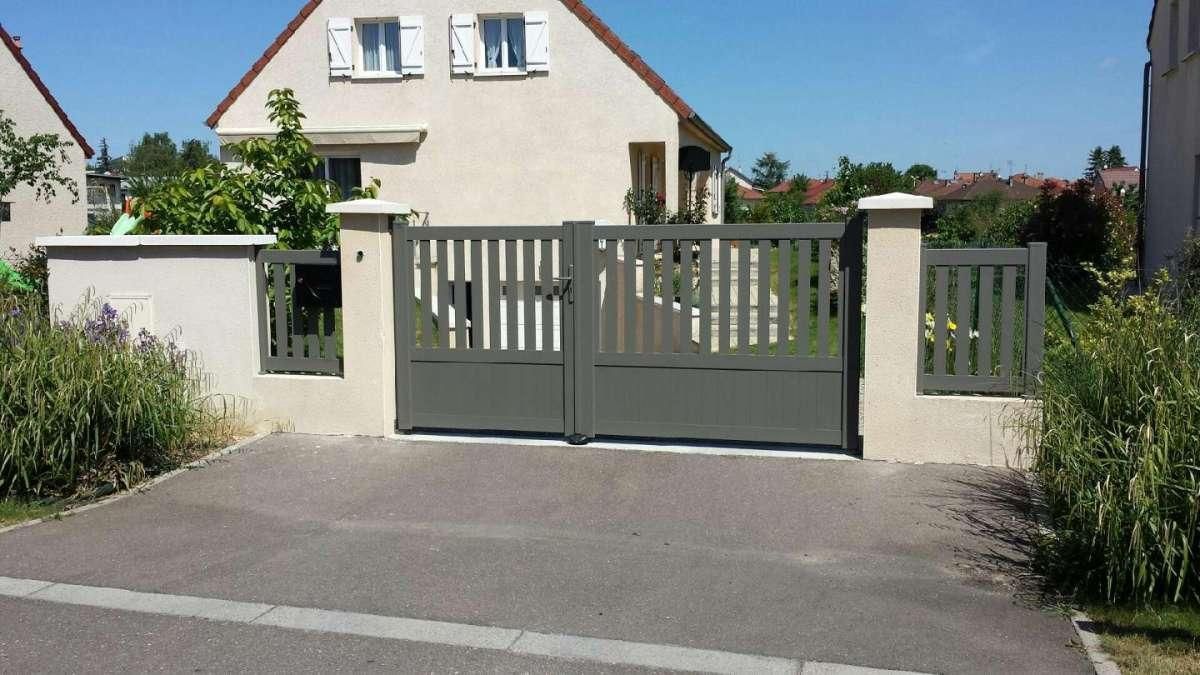 Portail semi ajouré gris