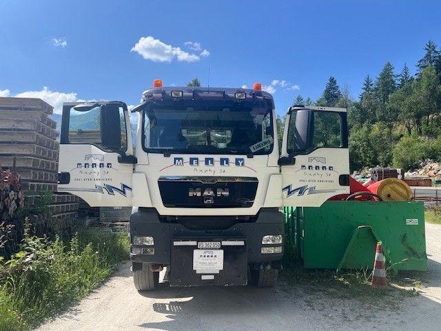 Melly Raphy SA - louer camion de grue