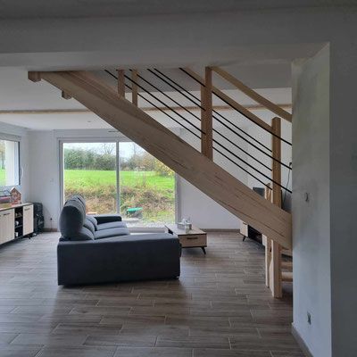 Escalier bois, vue canapé