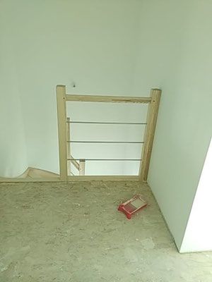 Escalier en frêne sur mesure, vue du pallier