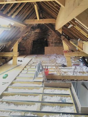 Combles, application de laine de verre