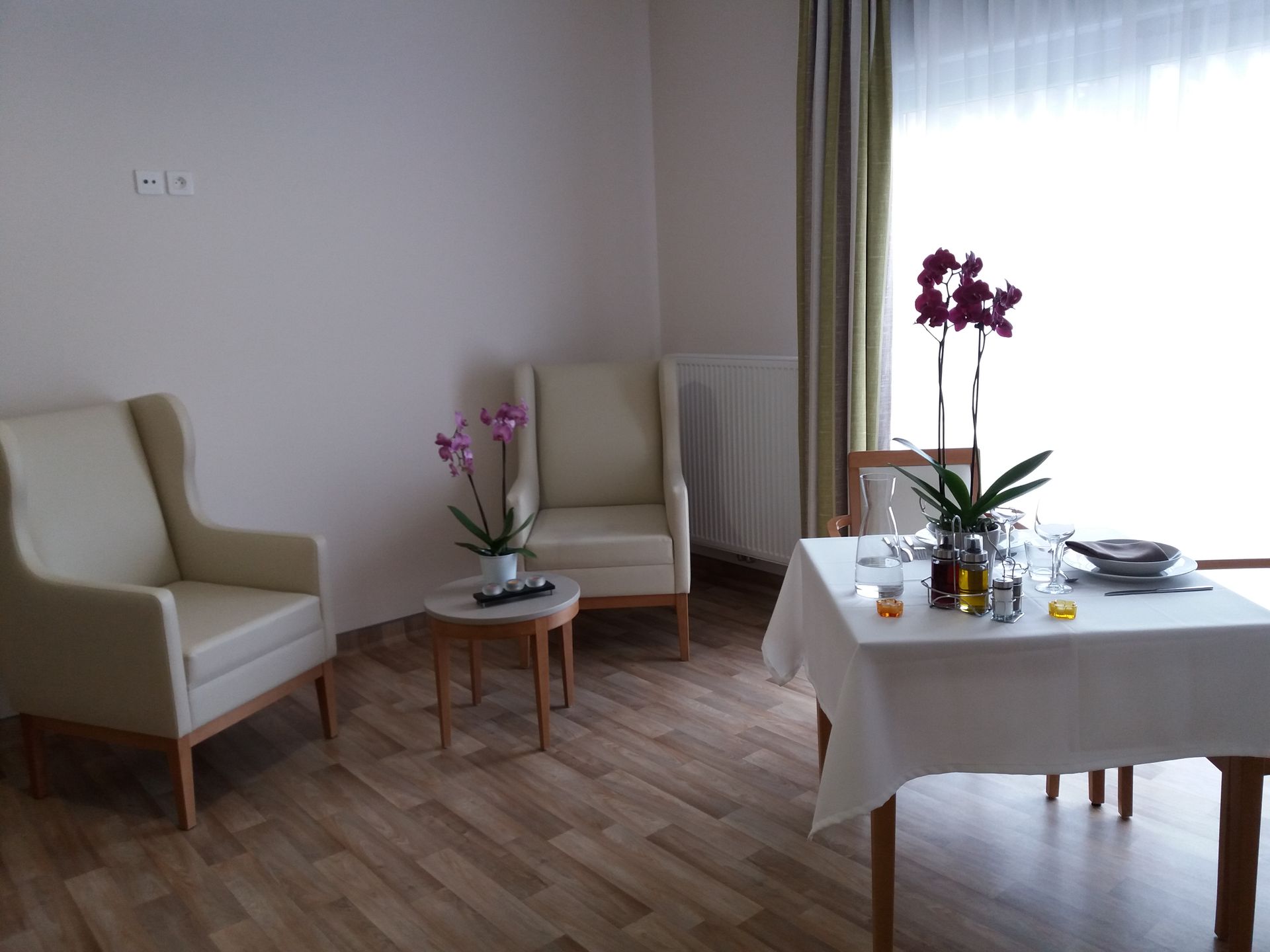 Logement pour sénior avec une salle à manger