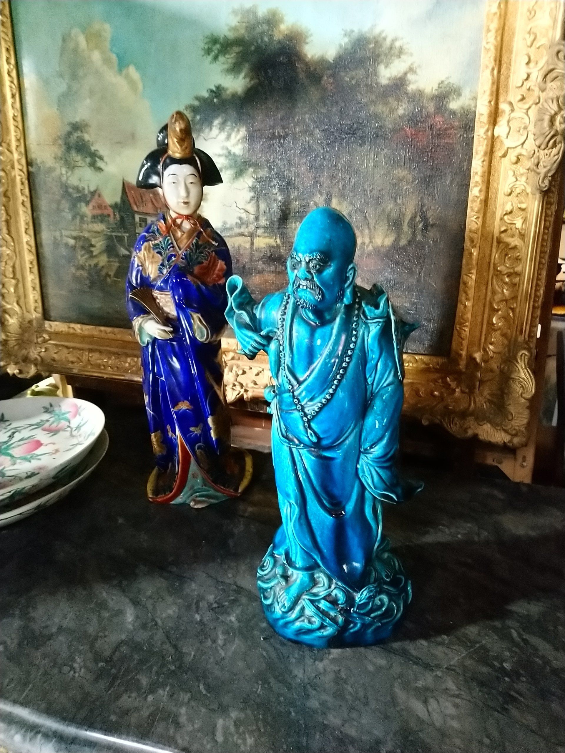 Figurine représentant l'Asie