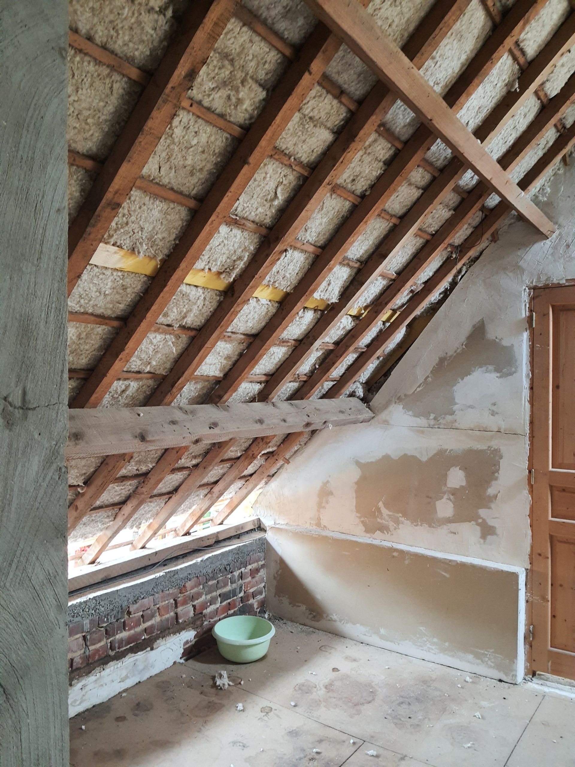 Isolation sous une toiture
