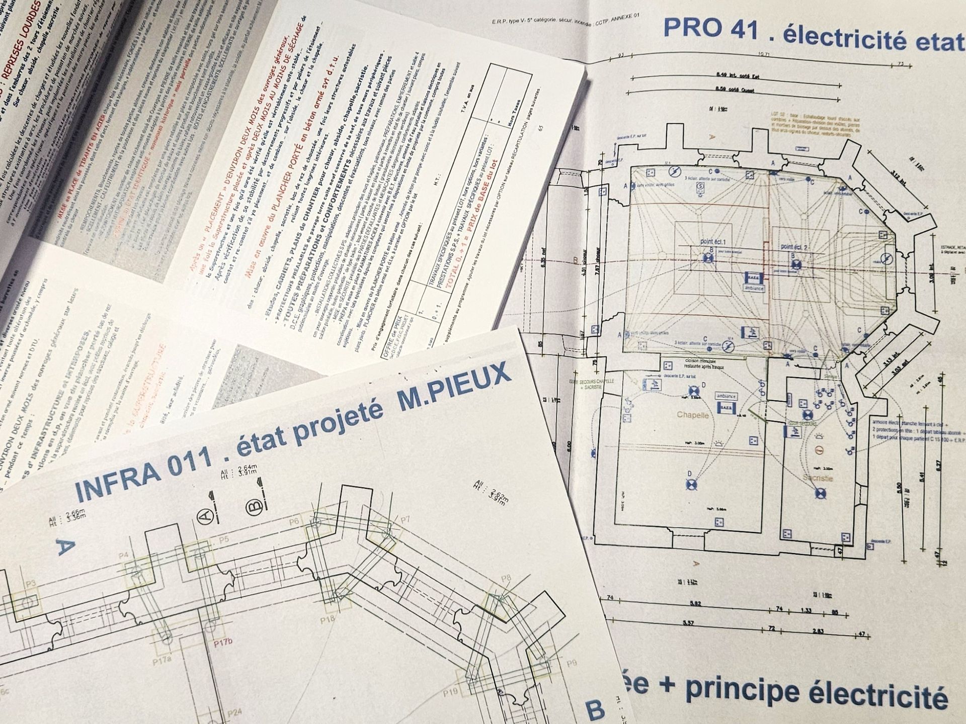 Différents plans de bâtiment