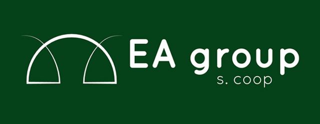 El logotipo de EA Group S. Coop es verde y blanco.