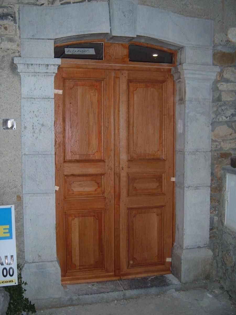 Porte fermée vue de l'extérieur