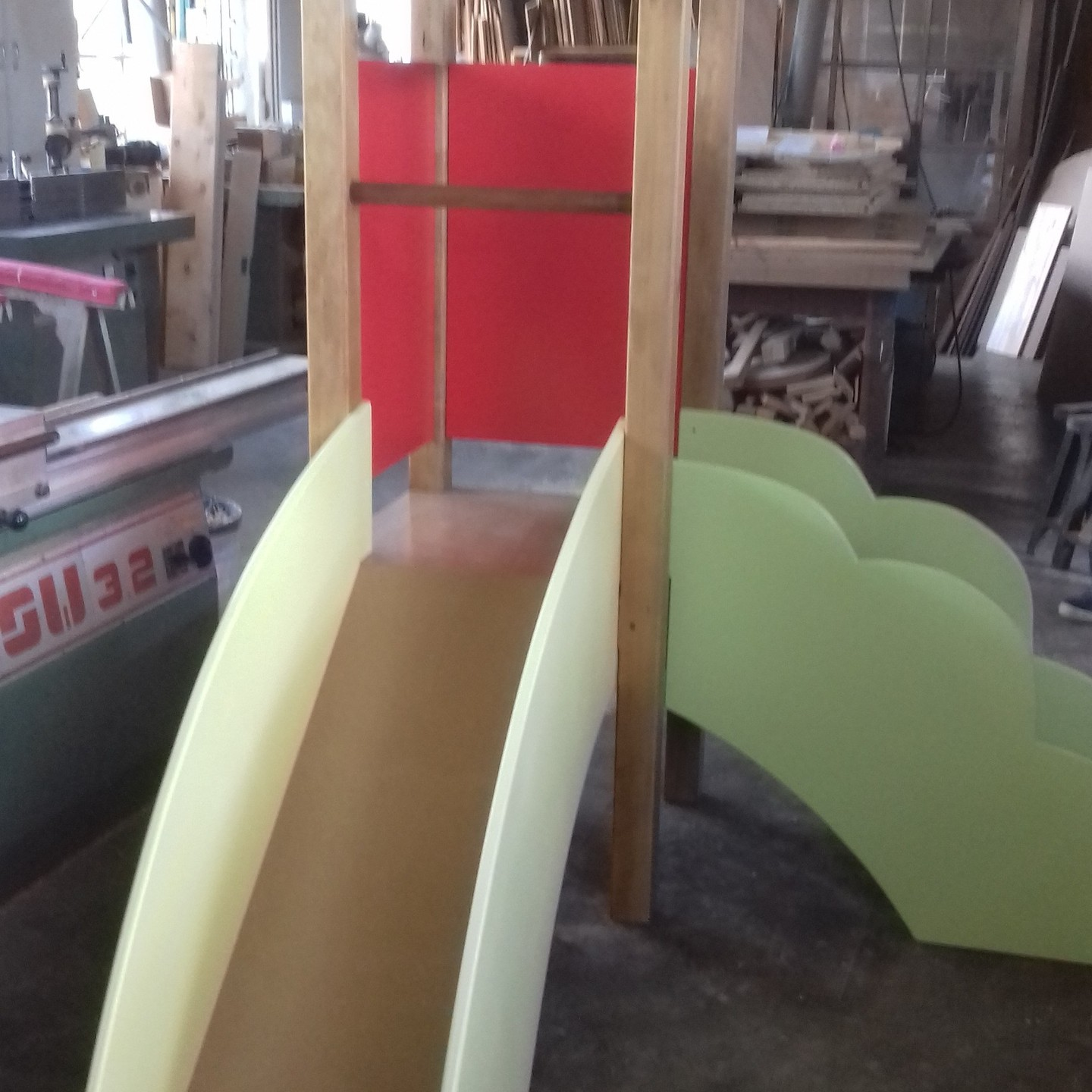 Toboggan rouge et vert