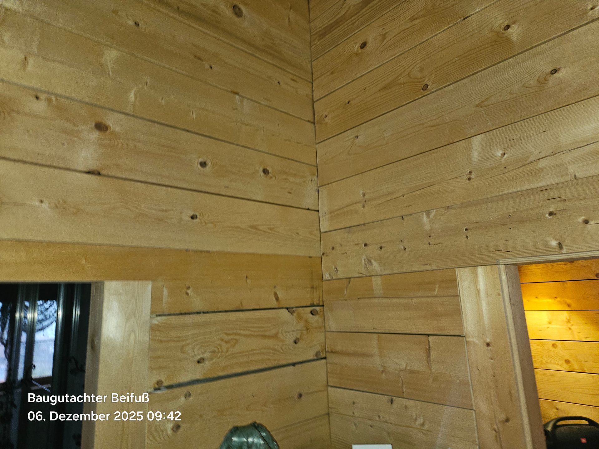 Kaufbeuren - Immobilienberatung und Begutachtungen auf Bauschäden vor Kauf von Eigentumswohnungen und Häuser von einem erfahren Sachverständigen.