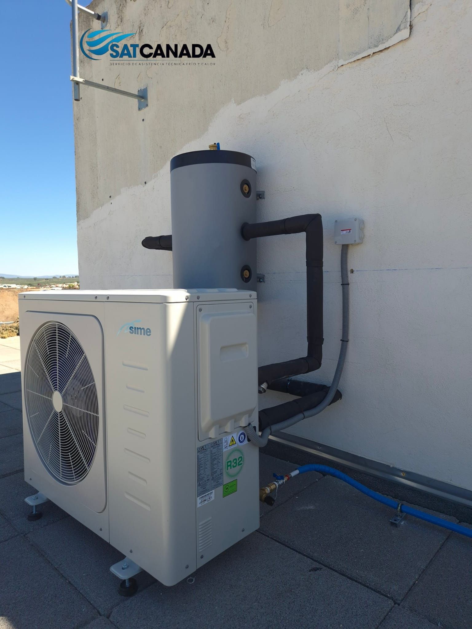 Instalación de bombas de calor en el IES Reyes de España por SATCANADA