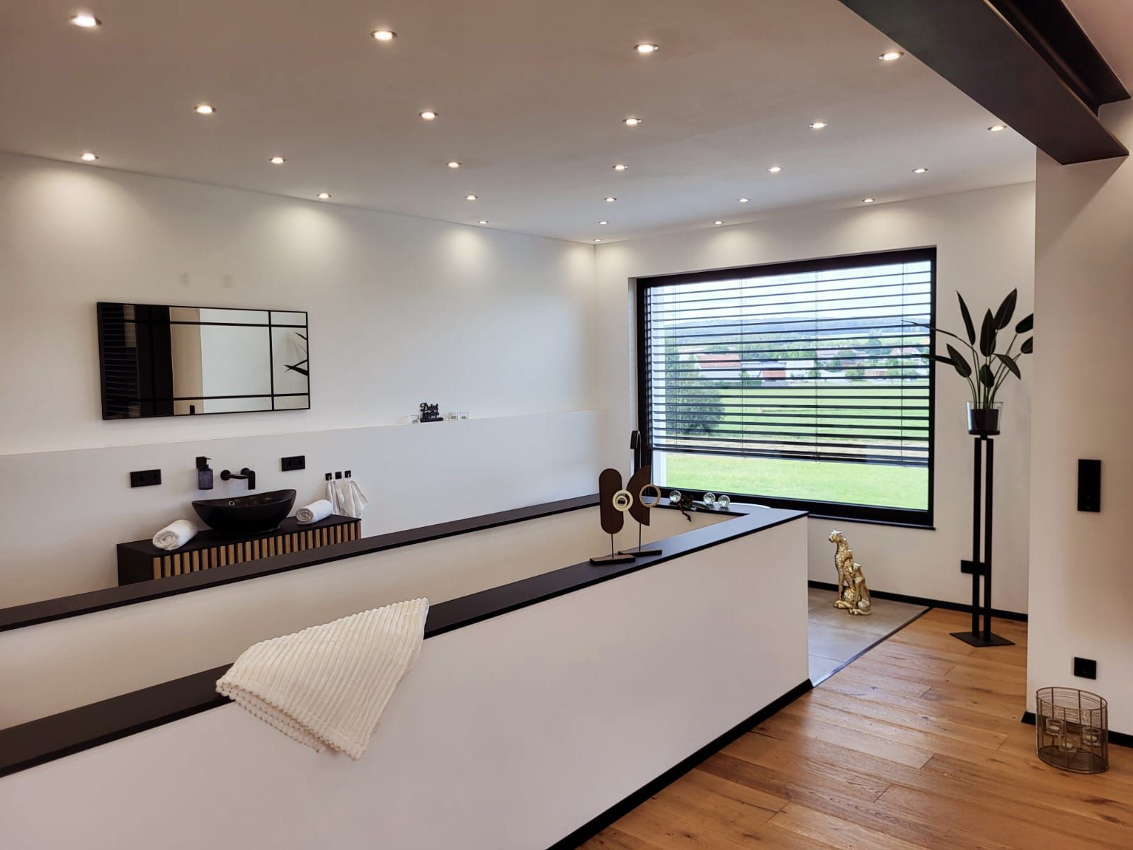 Ferienwohnung Moosbach Wohnung Cube 2, moderne Badewanne