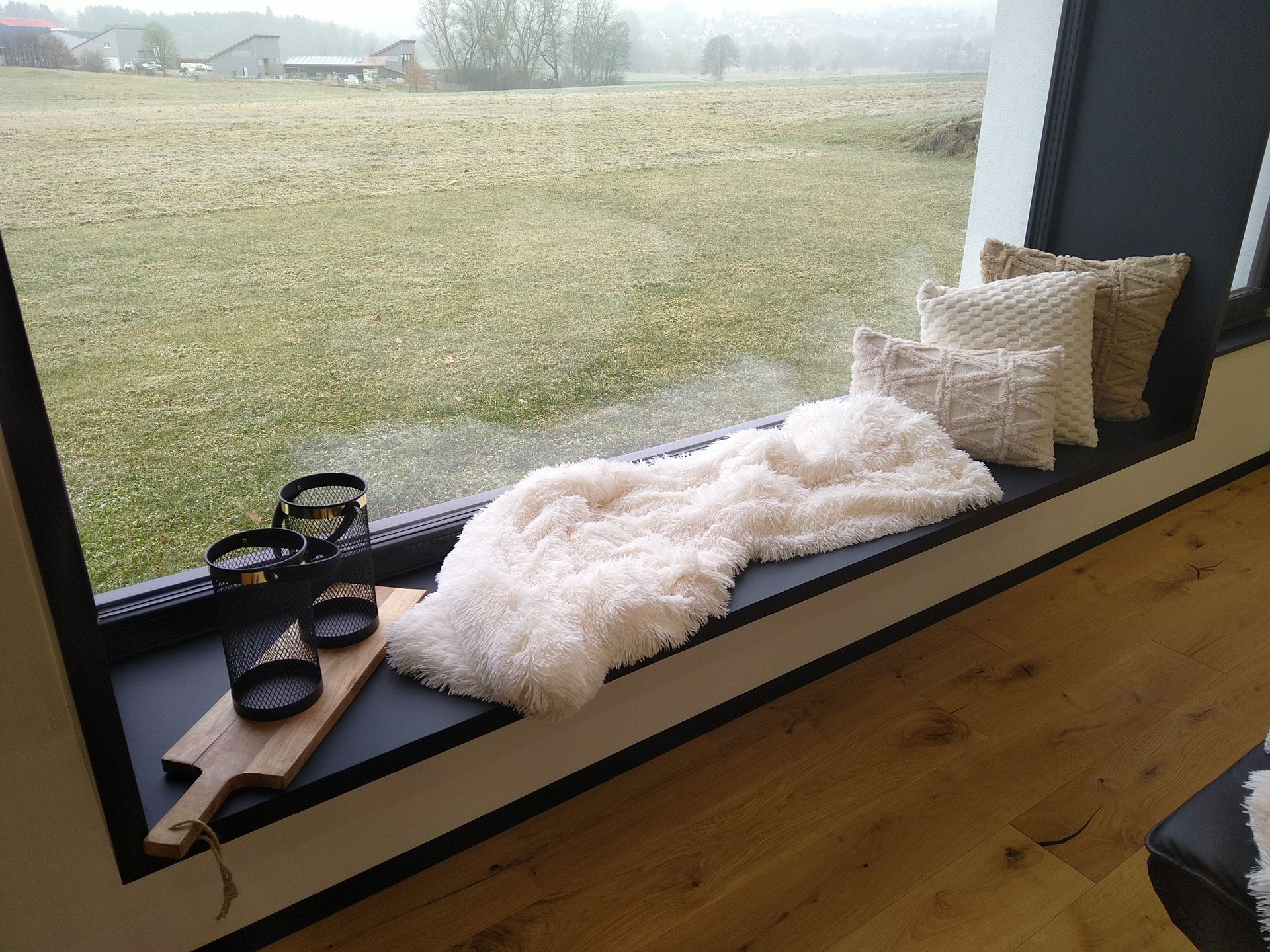 Ferienwohnung Knechtel Cube 4, gemütliche Sitzecke am Fenster